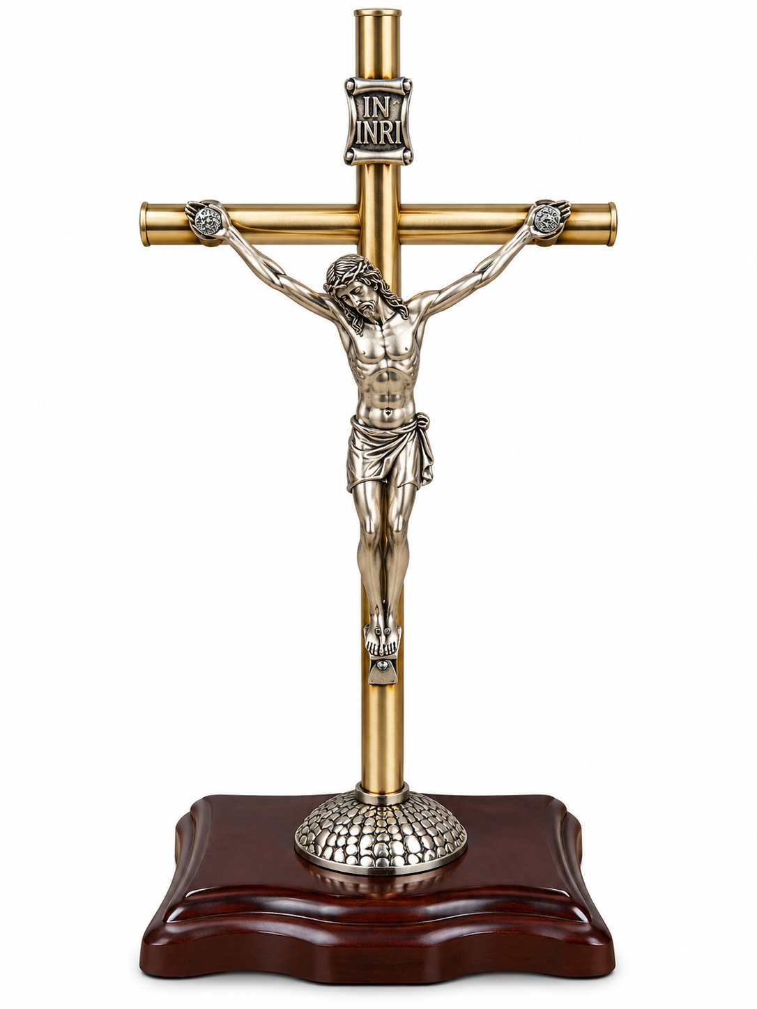 Crucifijo de mesa en metal dorado y Cristo plateado sobre base de madera