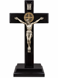 Crucifijo de mesa San Benito en madera
